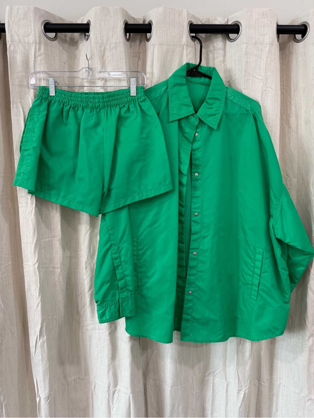 THE FRANKIE SHOP
Perla shirt jacket and shorts set